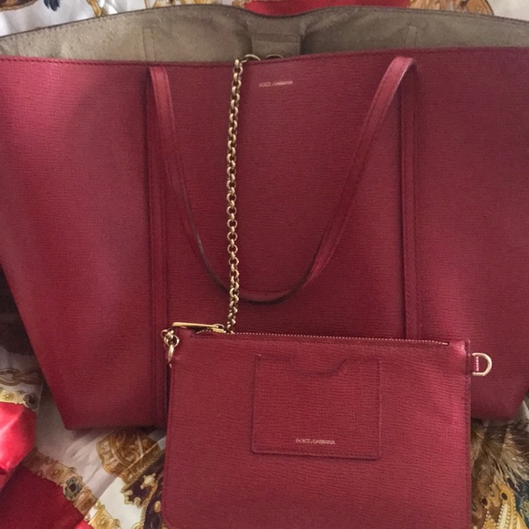 Dolce & Gabbana “Dauphine Escape” Red Tote - Picture 2 of 8